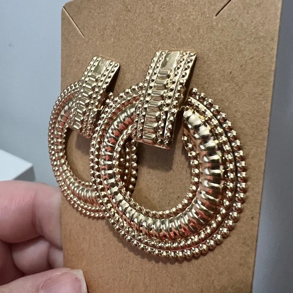 Gold Tone Chunky Hoop Dangle Earrings Statement Textured Retro‎